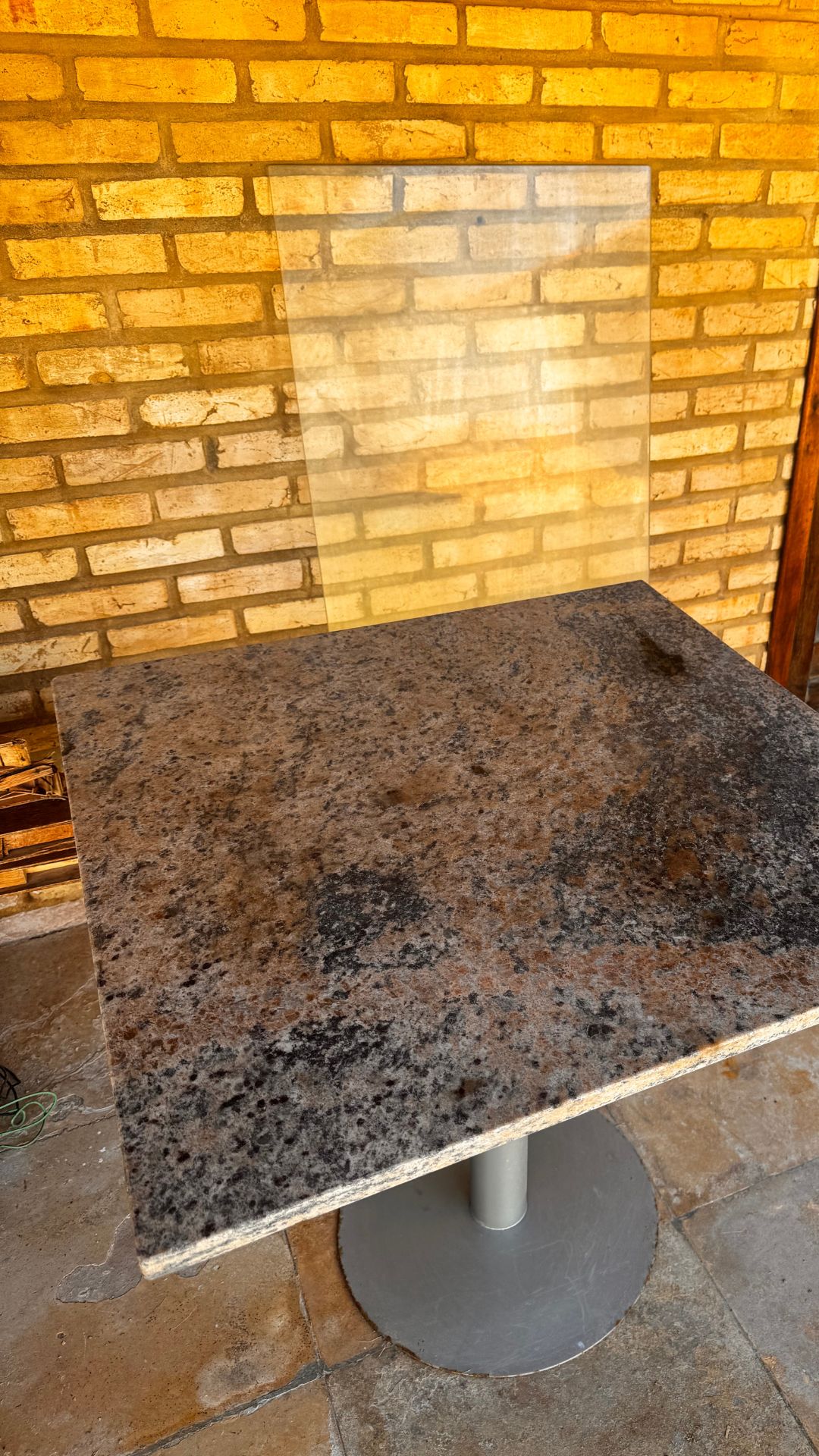 mesa-quadrada-media-granito-venda