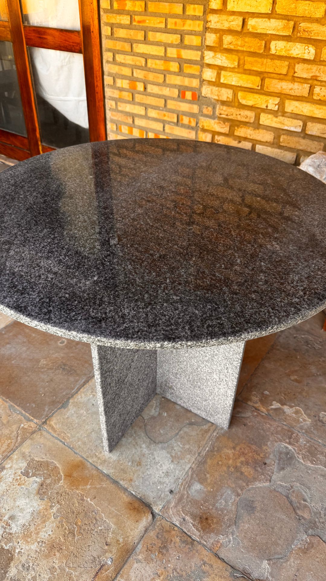 mesa-redonda-media-granito-venda